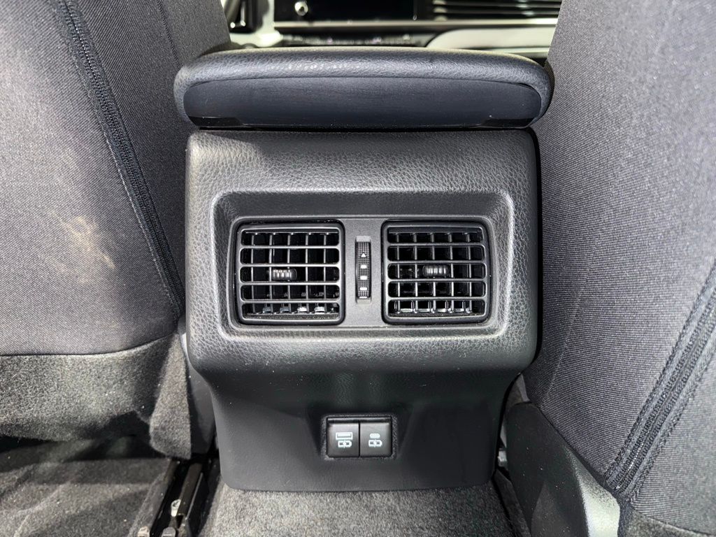 Thumbnail: 2025 Toyota Camry - 19