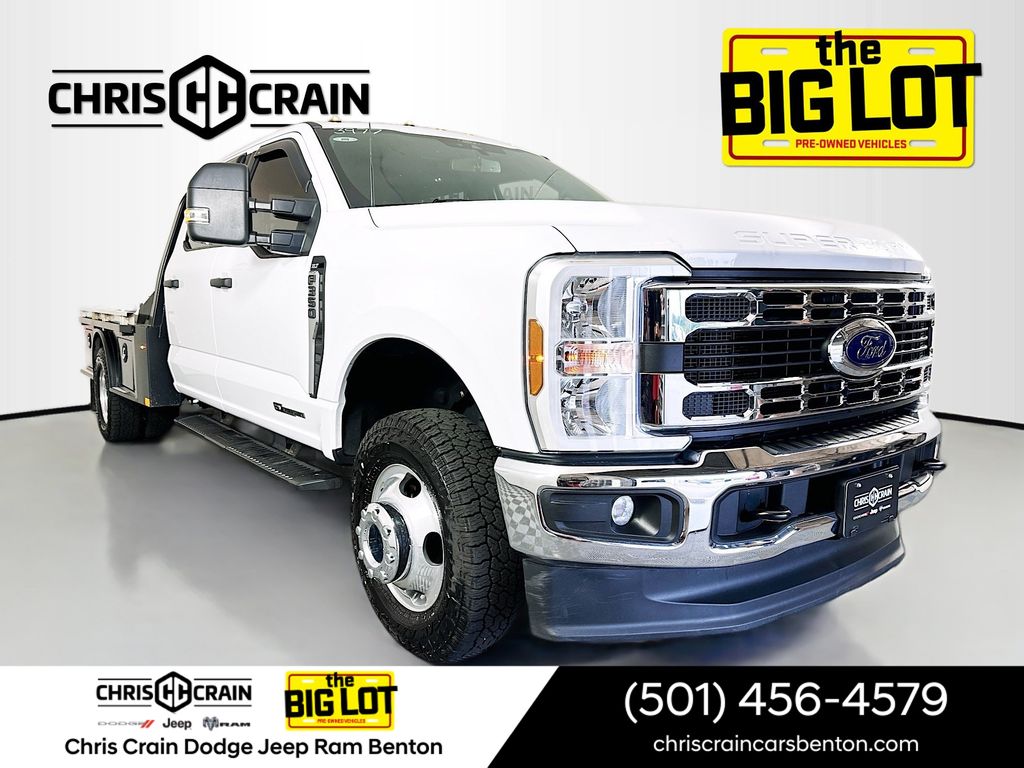 Oxford White 2024 Ford F-350 Super Duty Chassis Pickup Truck Four-Wheel Drive Automatic