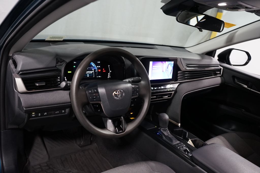 Thumbnail: 2025 Toyota Camry - 11