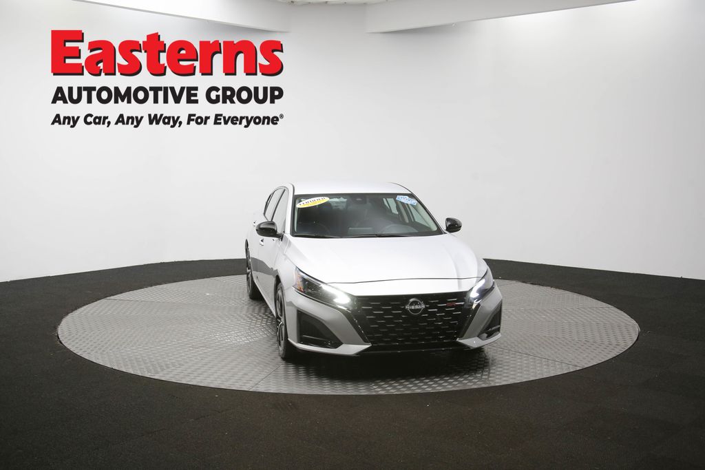 Used 2024 Silver Nissan 2.5 SR image 50