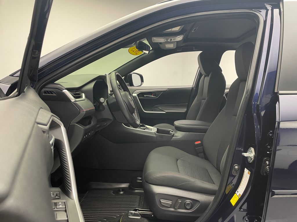 2023 Toyota RAV4 Prime SE 12