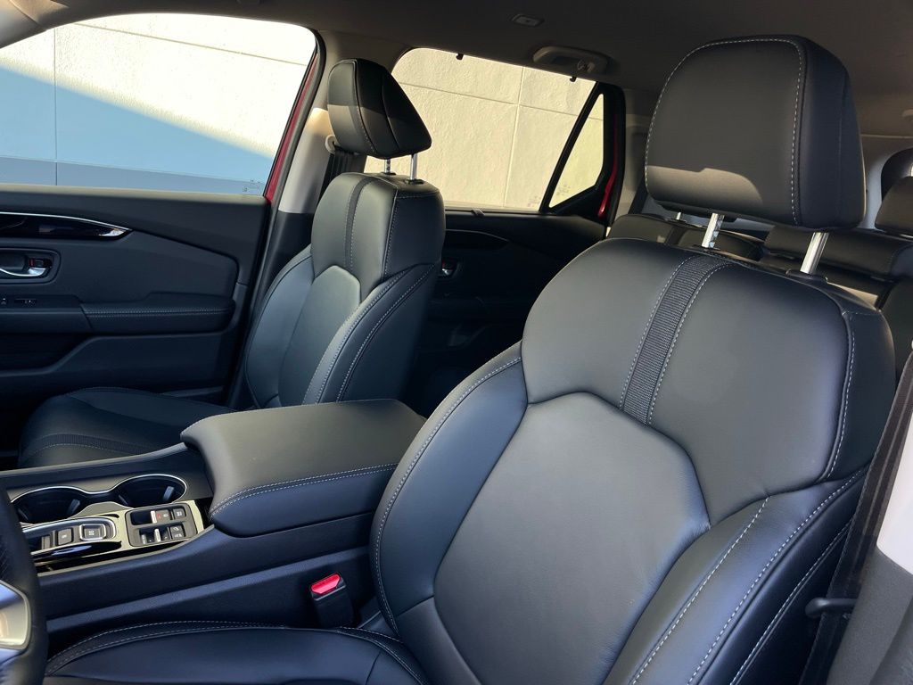 Thumbnail: 2025 Honda Pilot - 26