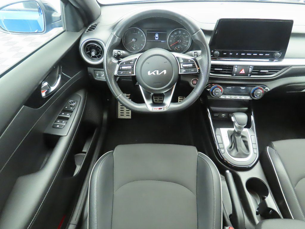 Thumbnail: 2022 Kia Forte - 10