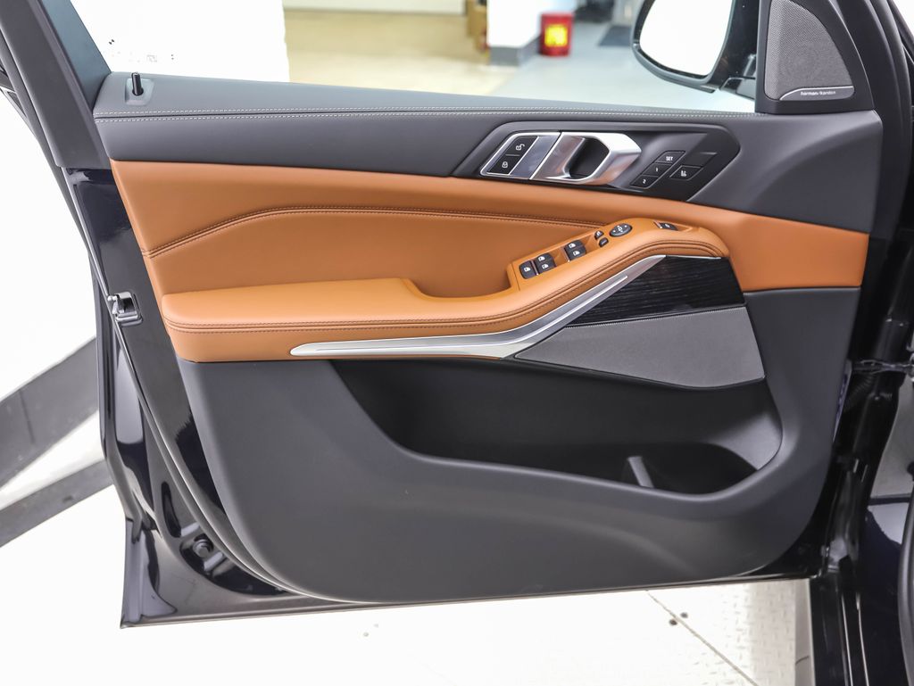 Thumbnail: 2026 BMW X5 - 9