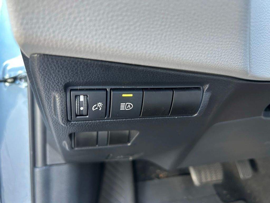 Thumbnail: 2023 Toyota Corolla Cross - 17