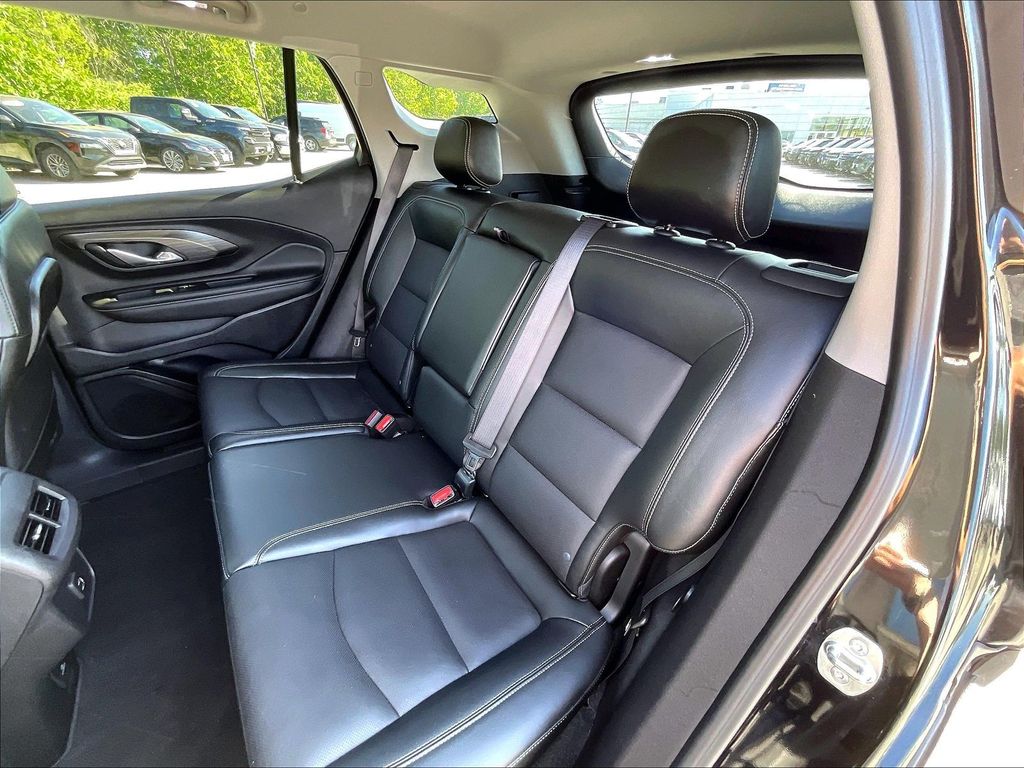 2024 GMC Terrain — photo 14