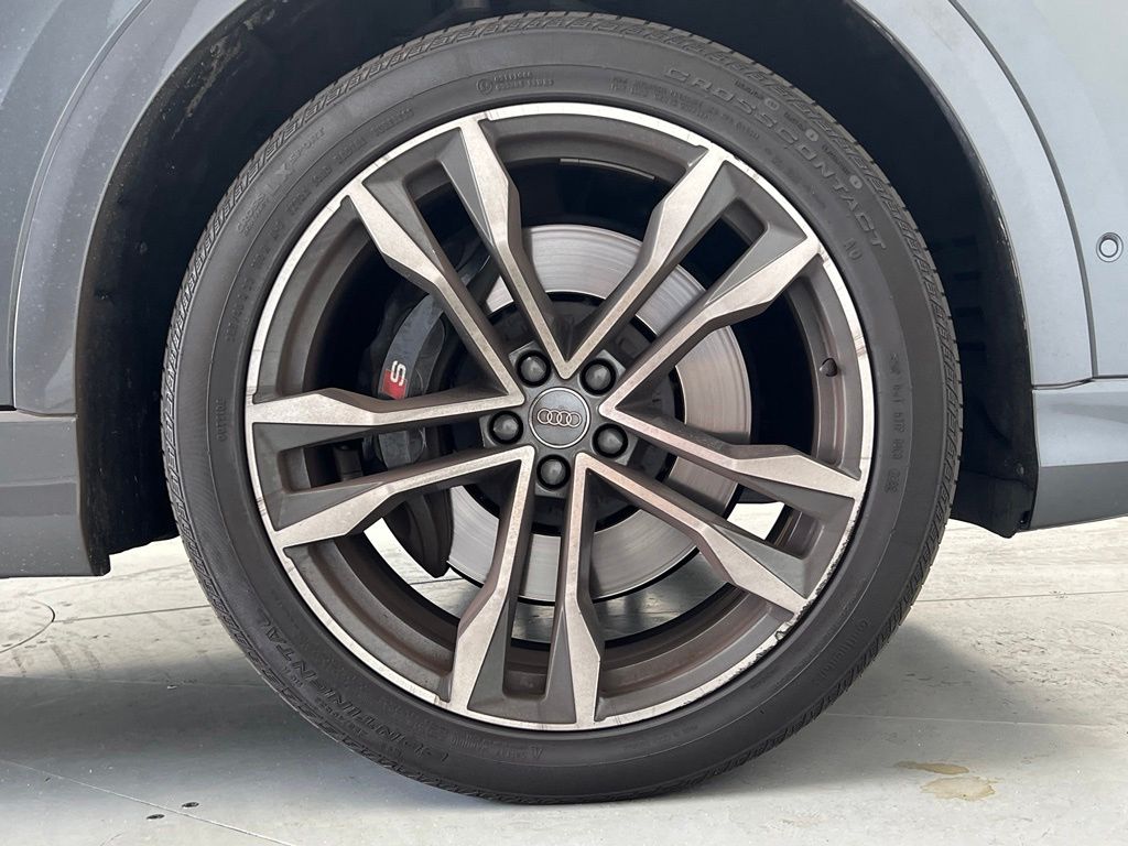 Thumbnail: 2020 Audi SQ8 - 22
