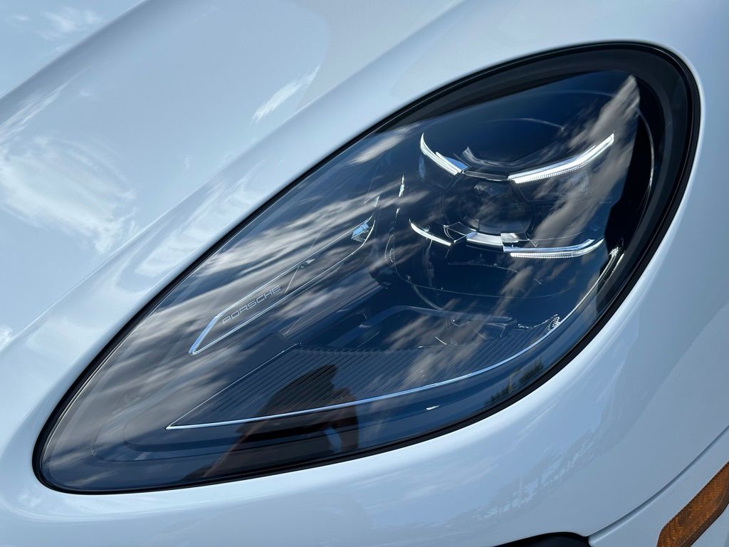 Thumbnail: 2026 Porsche Macan - 13