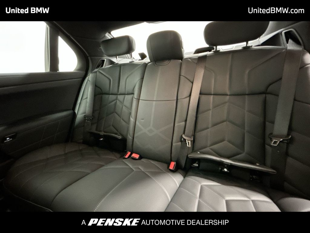 Thumbnail: 2025 BMW 7 Series - 21