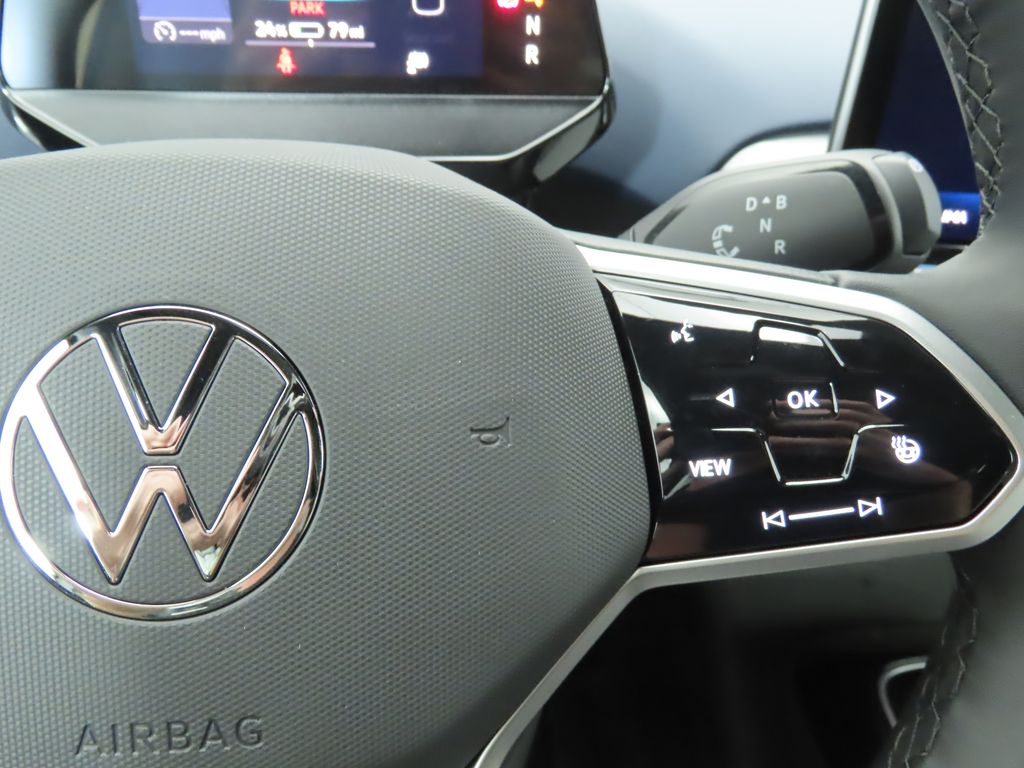 2025 Volkswagen ID.4 Pro S 12