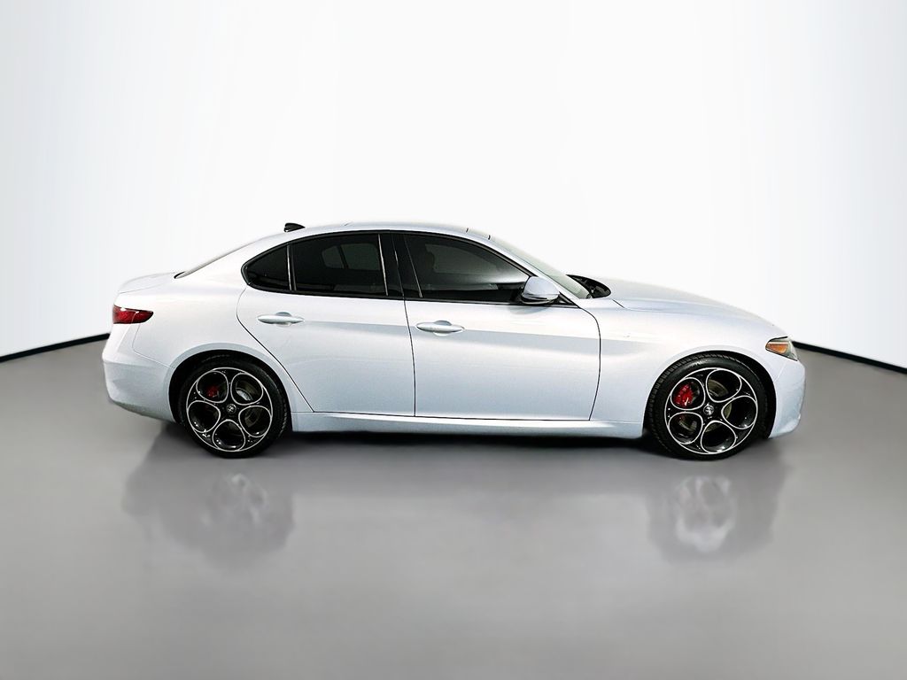 2022 Alfa Romeo Giulia Ti 4