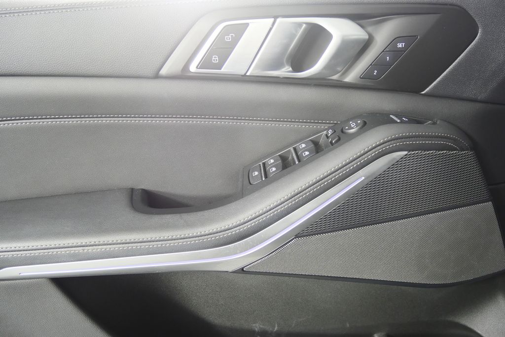 Thumbnail: 2023 BMW X5 - 8