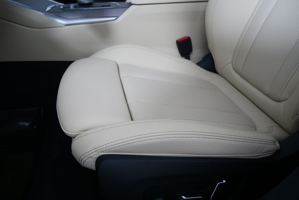 2025 BMW i4 eDrive40 9