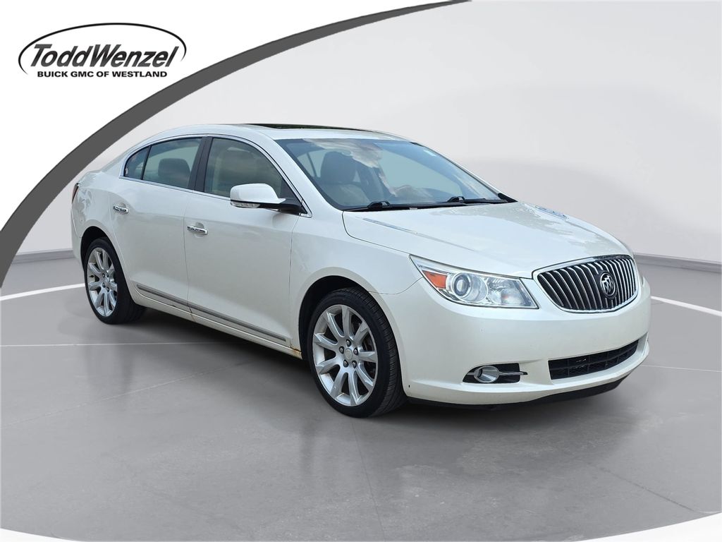 White Diamond Clearcoat 2013 Buick LaCrosse Sedan Front-Wheel Drive 6-Speed Automatic