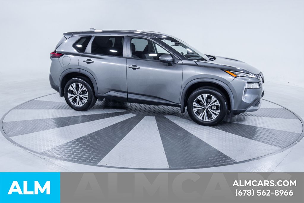 Used 2022 Gray Nissan SV image 13