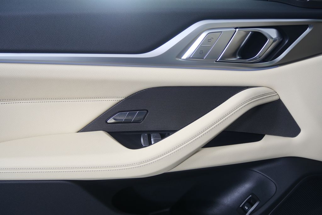 Thumbnail: 2026 BMW i4 - 8