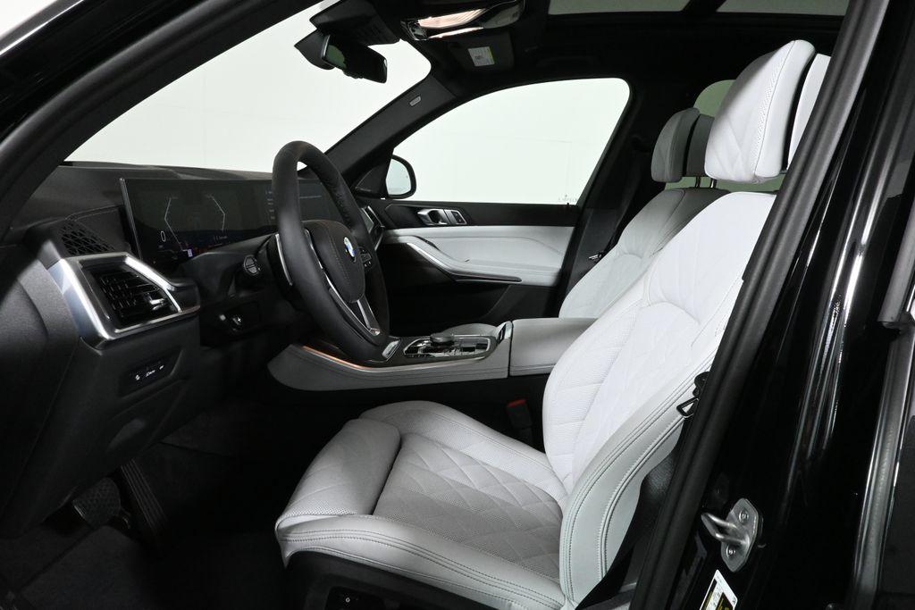 Thumbnail: 2026 BMW X5 - 3