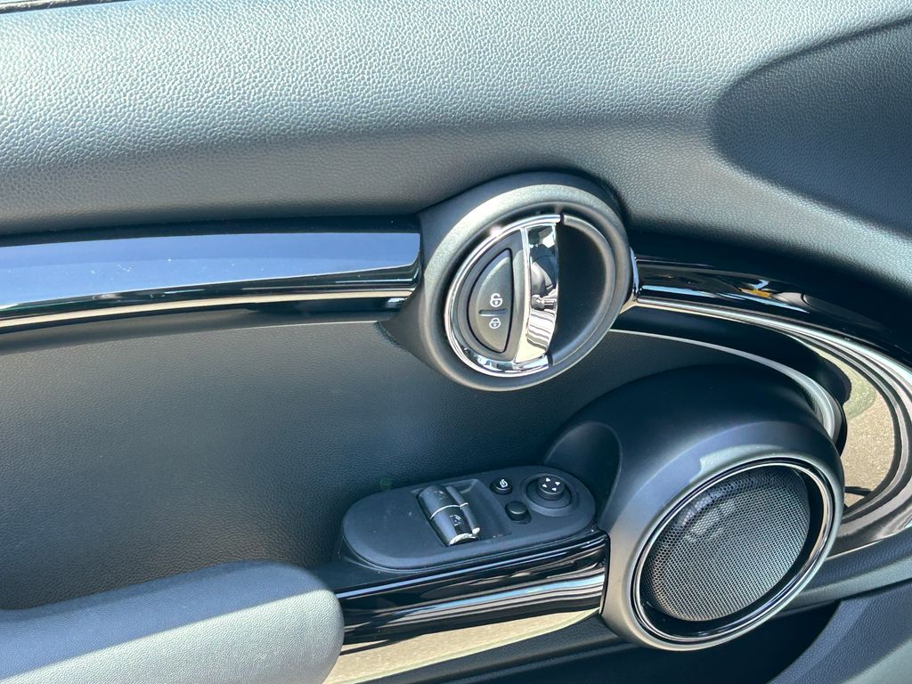 Thumbnail: 2024 MINI Cooper - 12