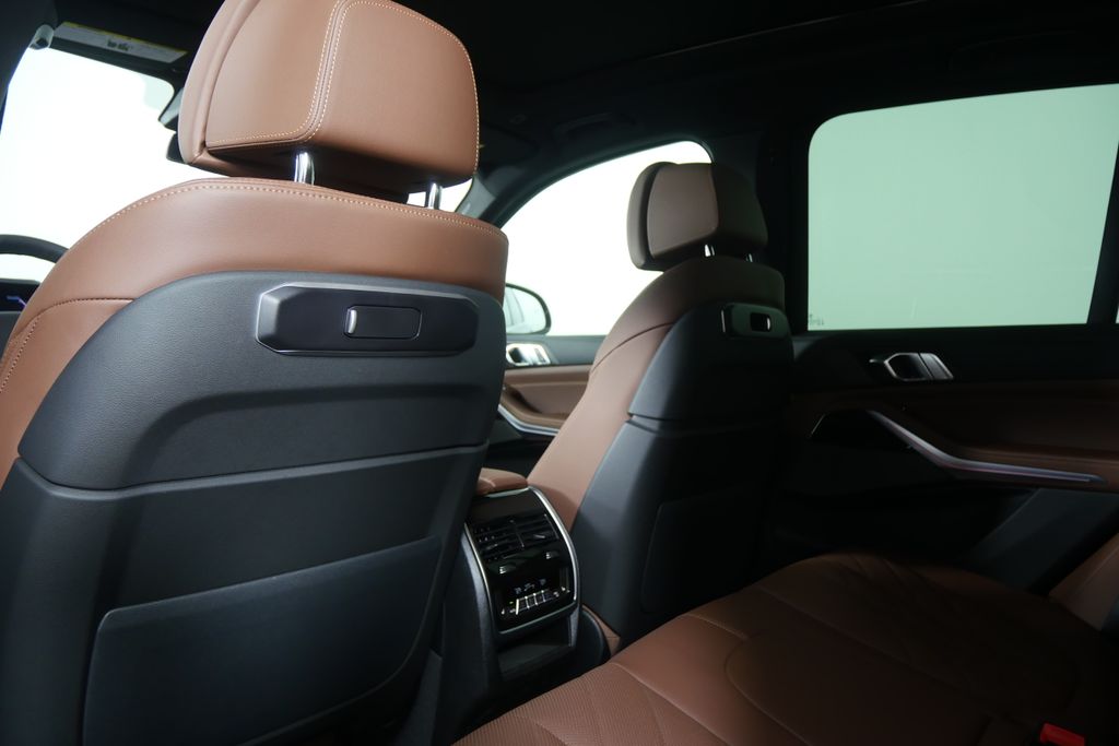 Thumbnail: 2026 BMW X5 - 17