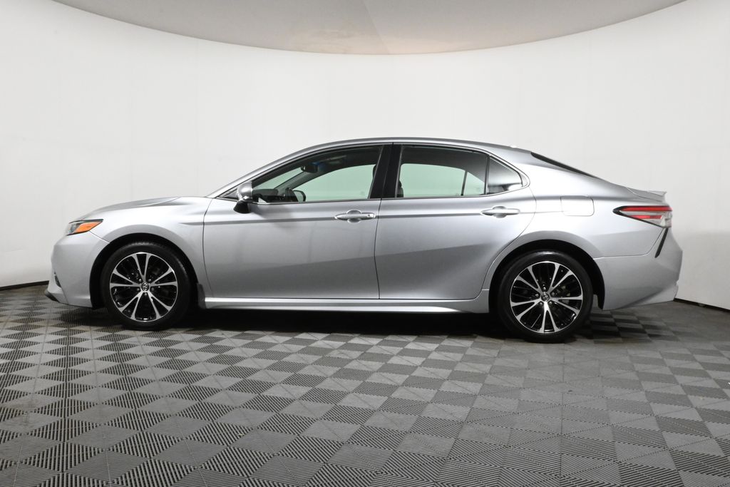 Thumbnail: 2019 Toyota Camry - 2