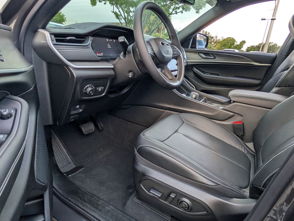 new 2026 Jeep Grand Cherokee L car, priced at $52,720