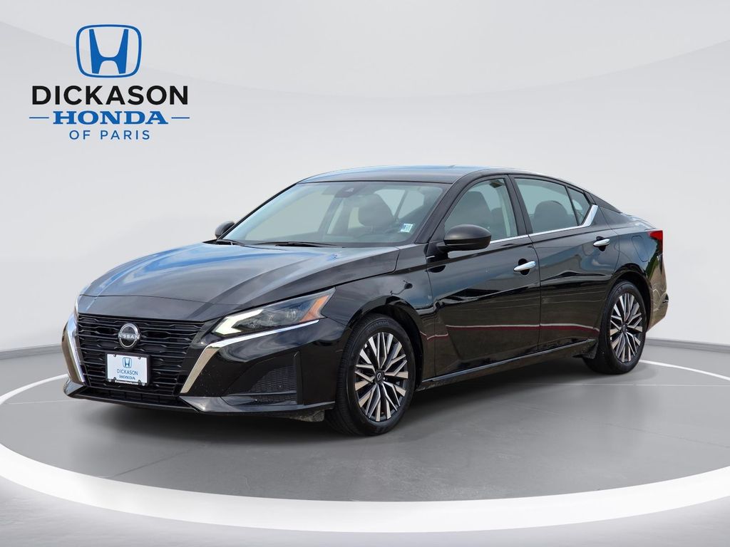 Super Black 2025 Nissan Altima 2.5 SV FWD Sedan Front-Wheel Drive Continuously Variable Transmission
