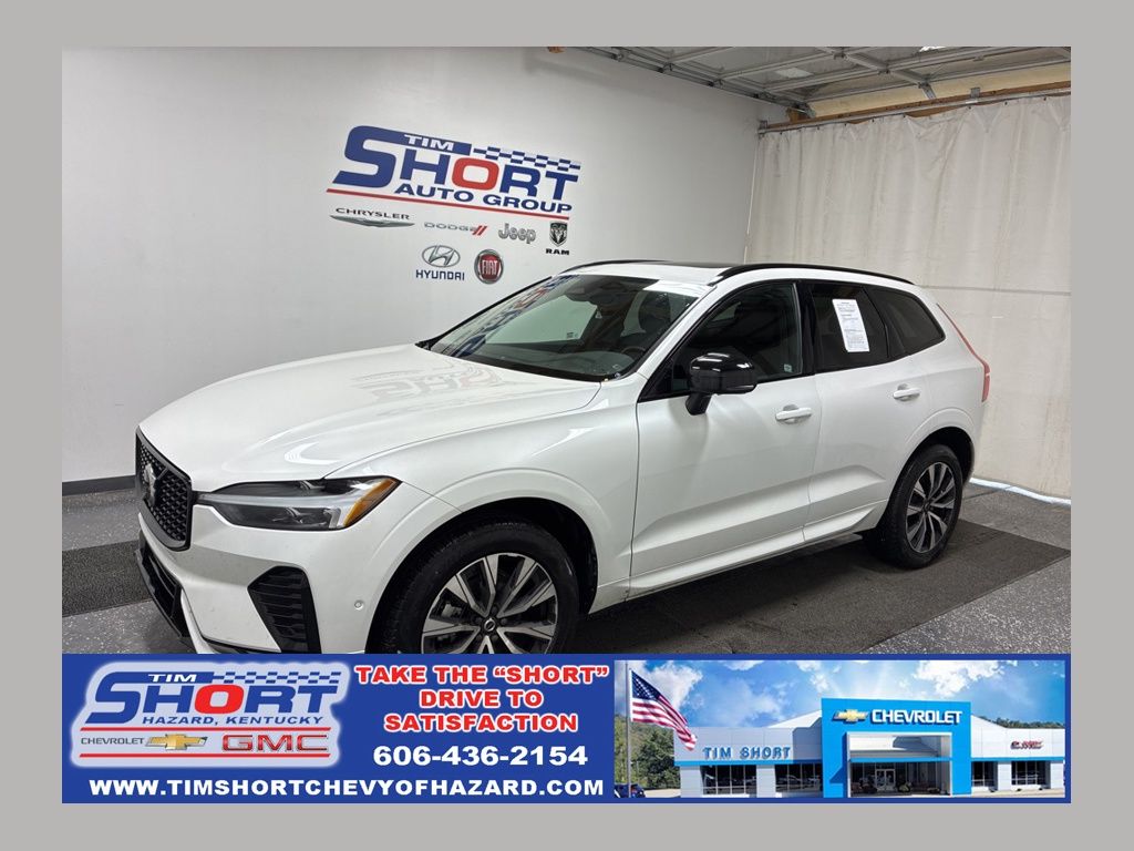 2024 Volvo XC60 B5 Plus Dark Theme AWD