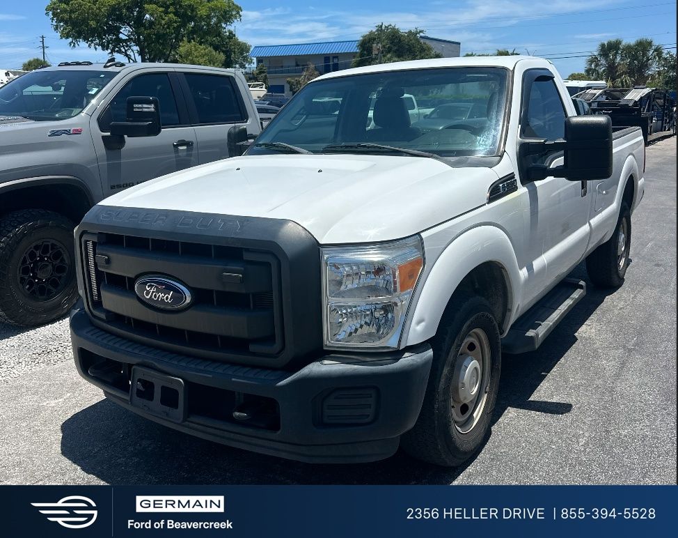 Oxford White 2016 Ford F-250 Super Duty Pickup Truck 4X2 6-Speed Automatic