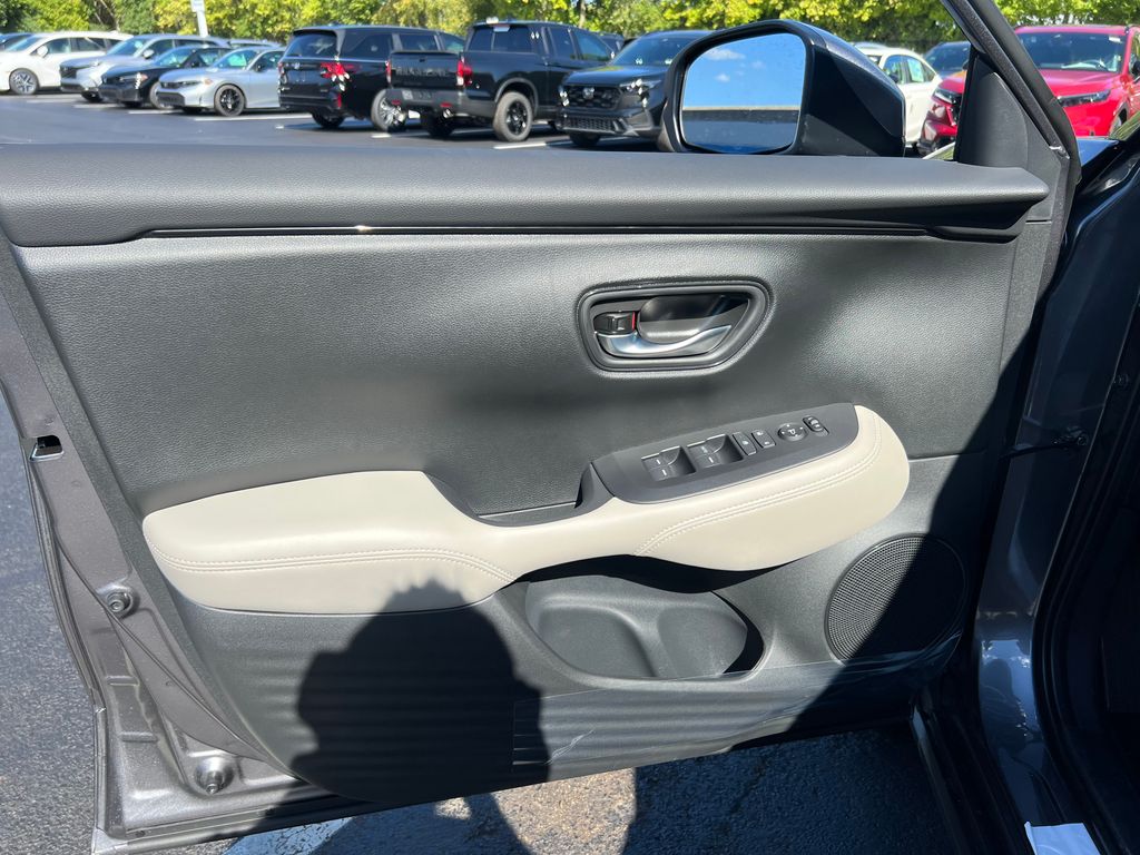 Thumbnail: 2026 Honda HR-V - 18