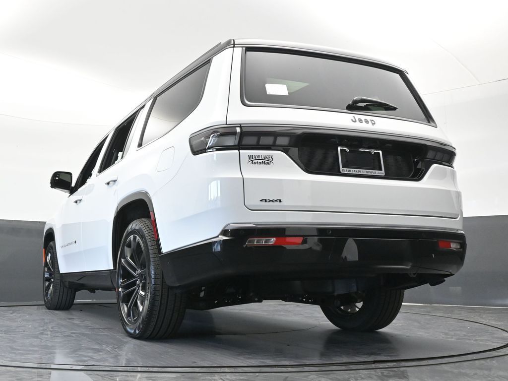 New 2026 Bright White Clearcoat Jeep Summit Obsidian image 59