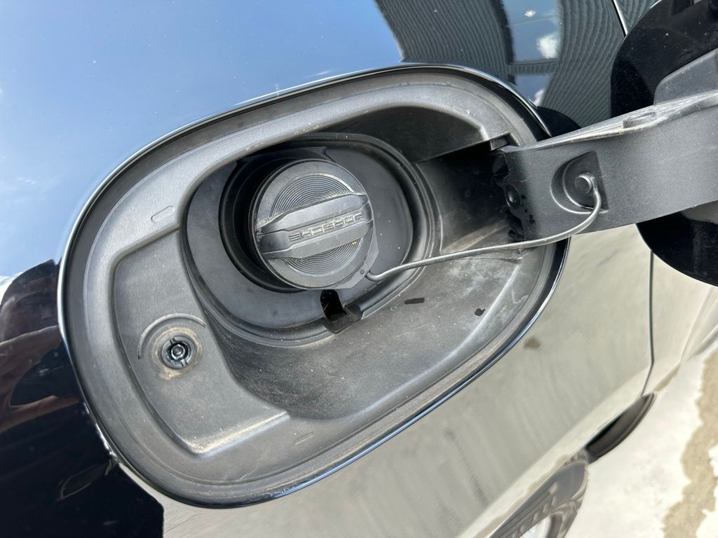 2022 Porsche Macan  32
