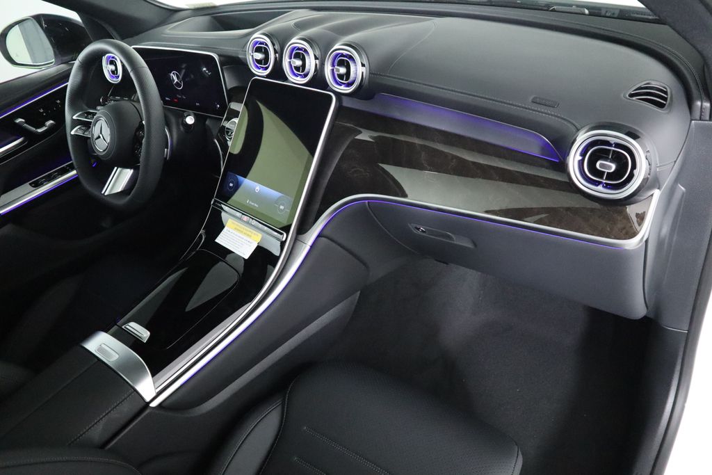2025 Mercedes-Benz GLC 300 19