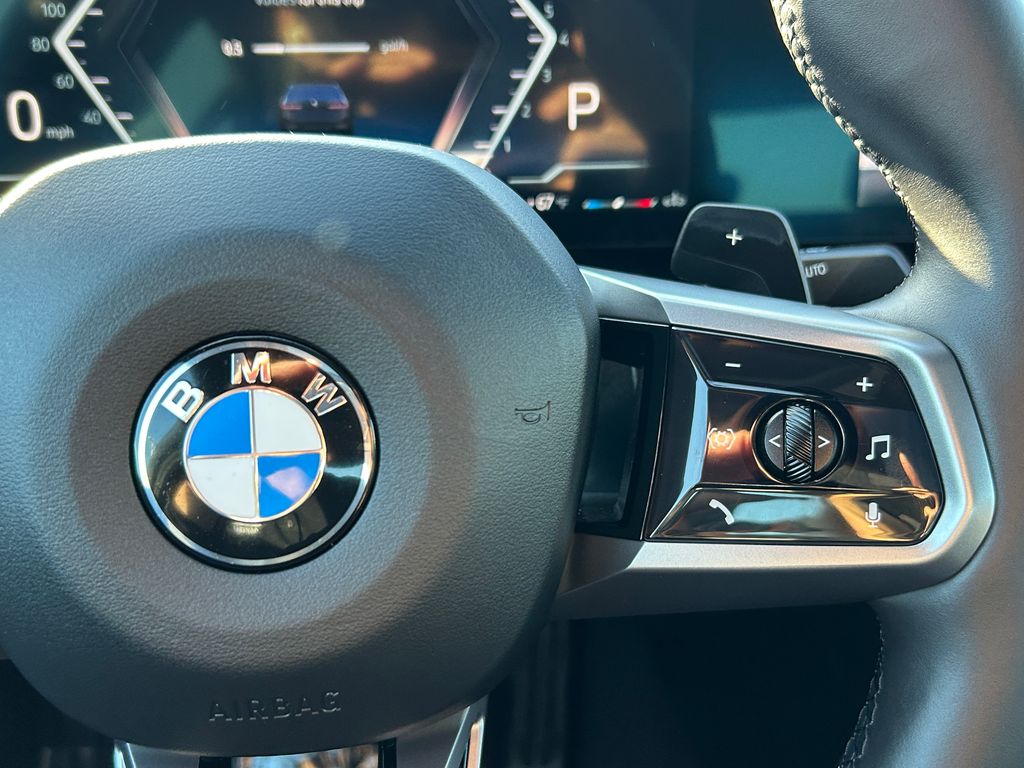 Thumbnail: 2025 BMW 5 Series - 20