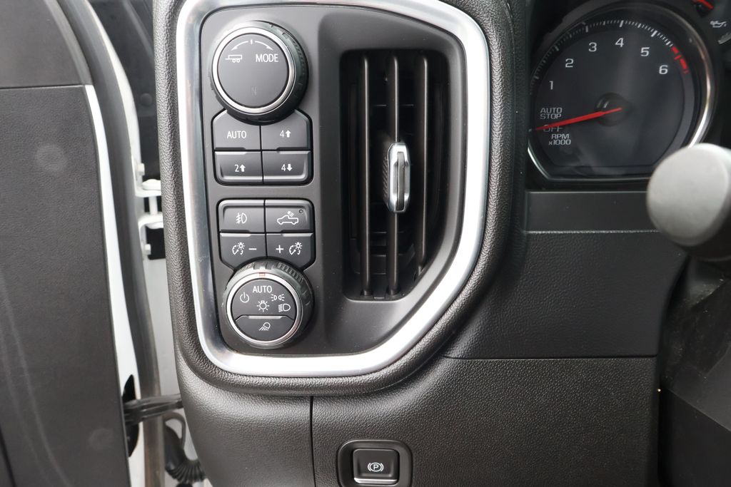 Thumbnail: 2020 Chevrolet Silverado 1500 - 20