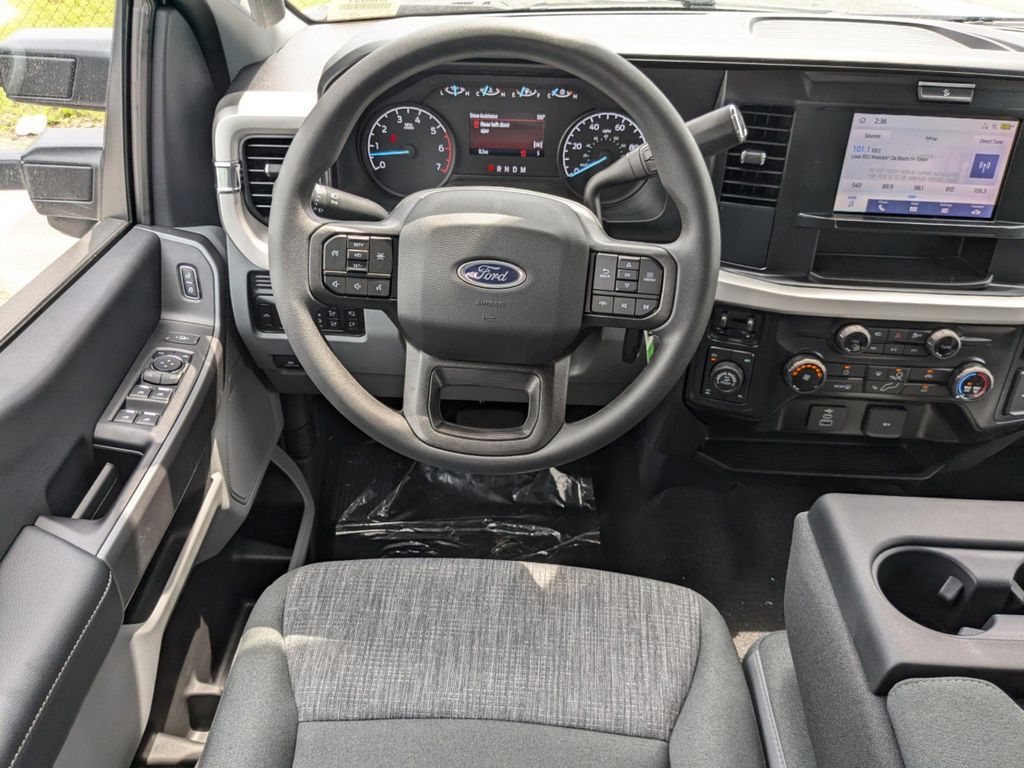 2025 Ford F-350 Super Duty XLT