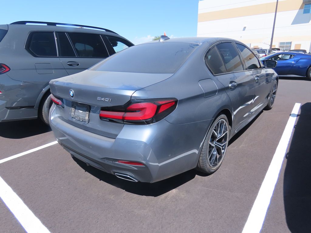 Thumbnail: 2022 BMW 5 Series - 3