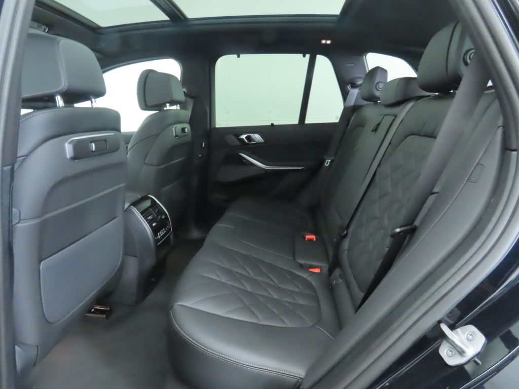 Thumbnail: 2026 BMW X5 - 22
