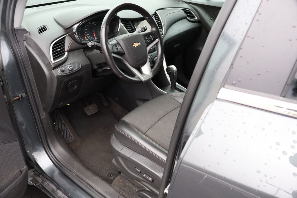 Thumbnail: 2019 Chevrolet Trax - 9