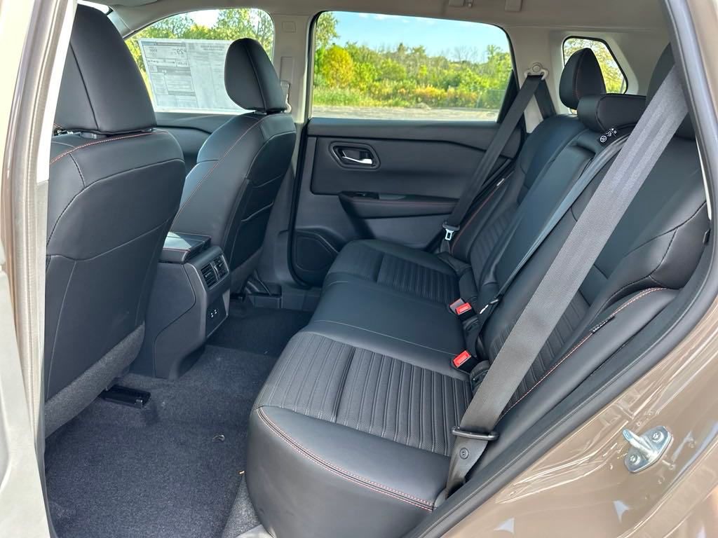 2025 Nissan Rogue Rock Creek photo
