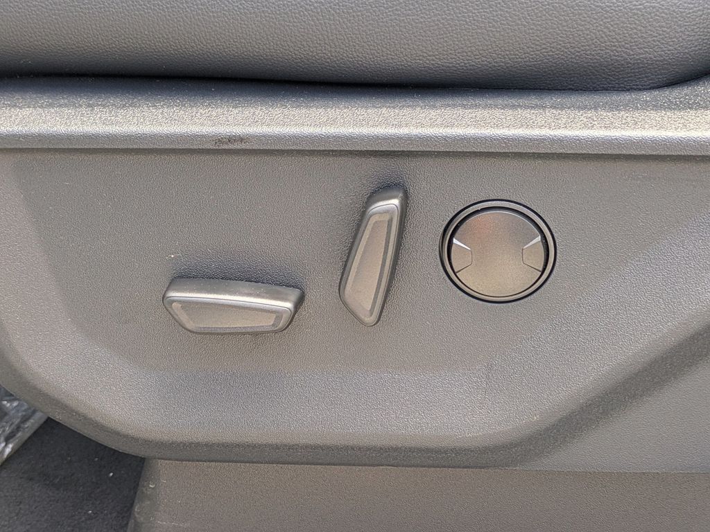 2026 Ford F-350 Super Duty LARIAT