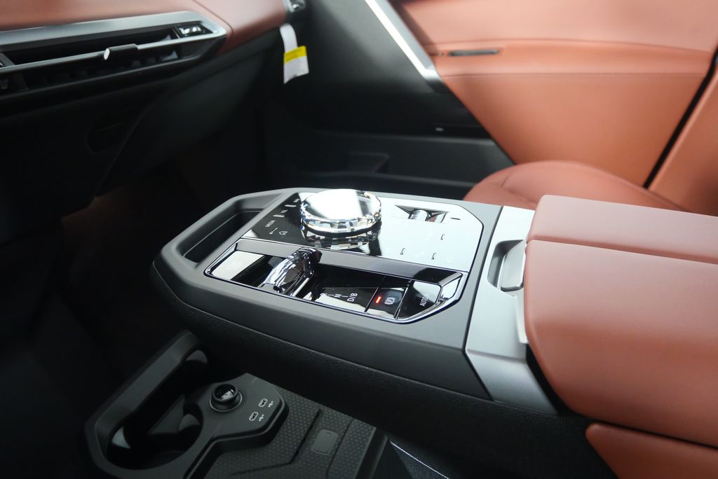 Thumbnail: 2026 BMW iX - 20