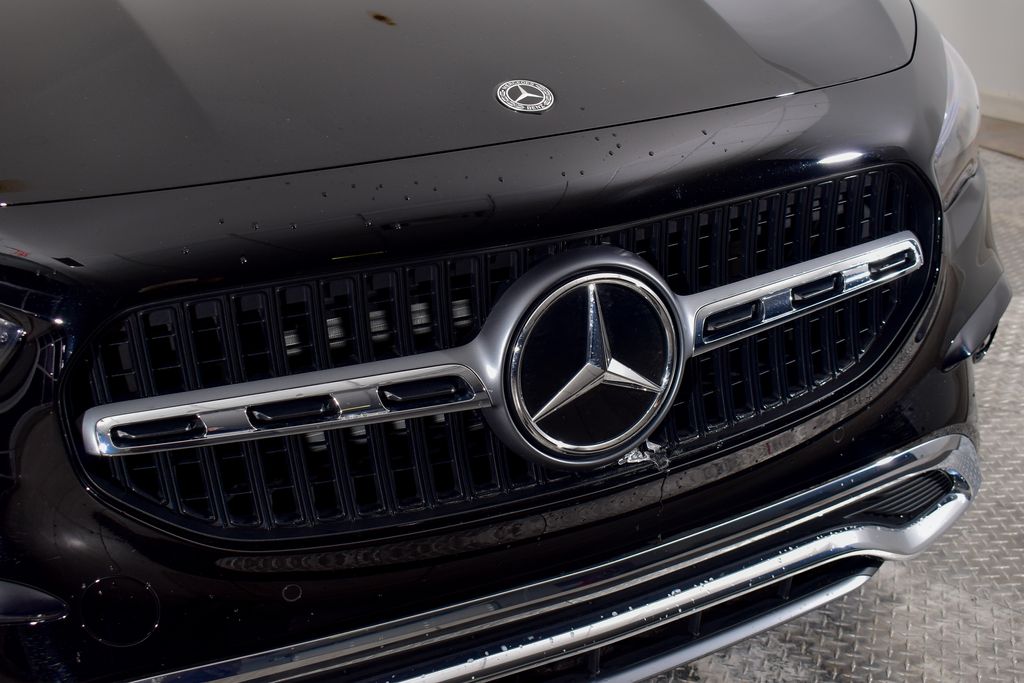 Thumbnail: 2026 Mercedes-Benz GLA - 9