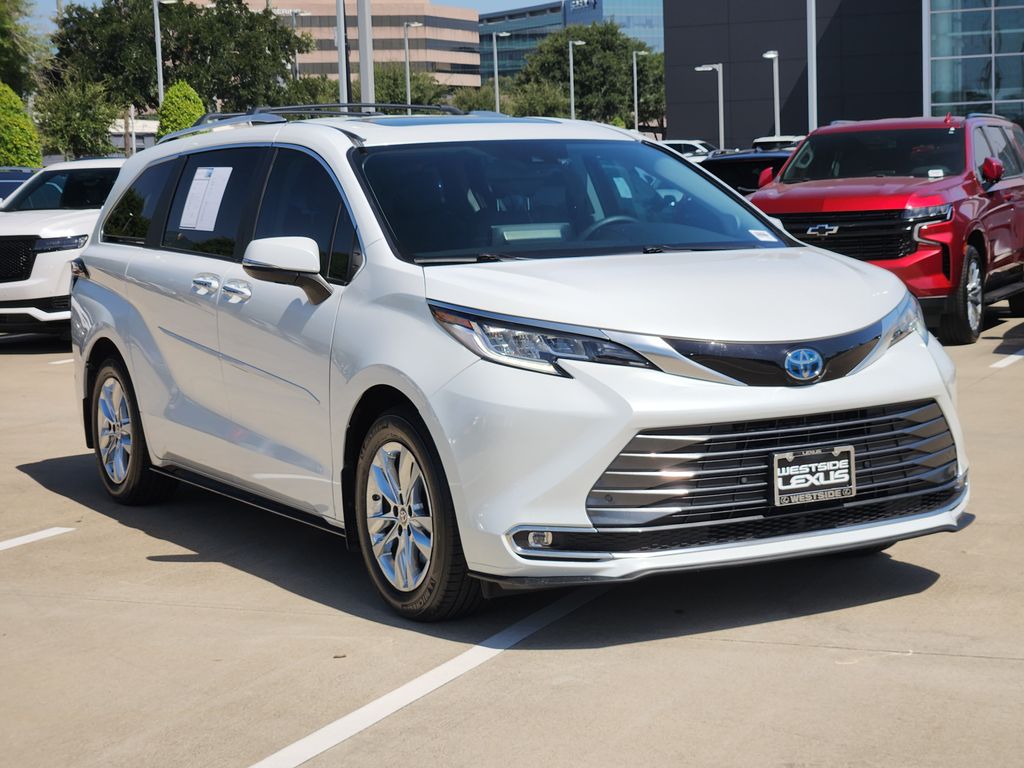 2022 Toyota Sienna Limited Beige at Community Toyota