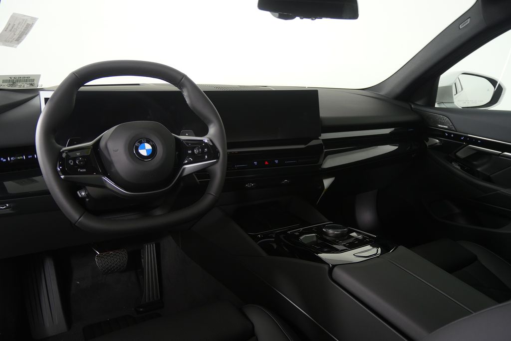 Thumbnail: 2026 BMW 5 Series - 17