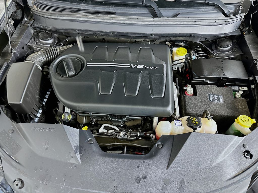 Thumbnail: 2021 Jeep Cherokee - 29