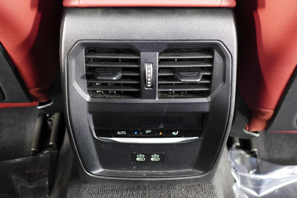 Thumbnail: 2023 BMW i4 - 24