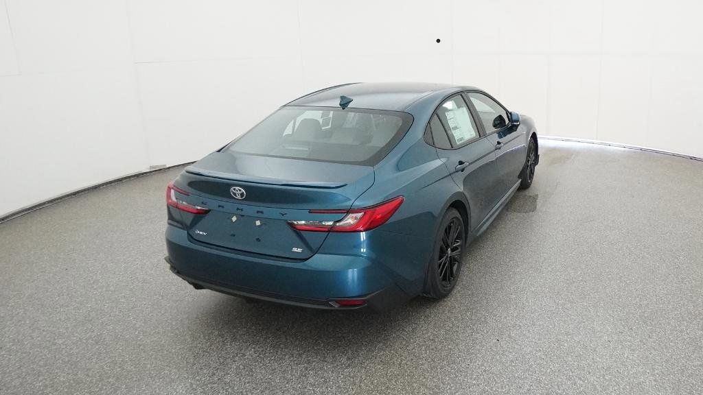 2025 Toyota Camry SE 7