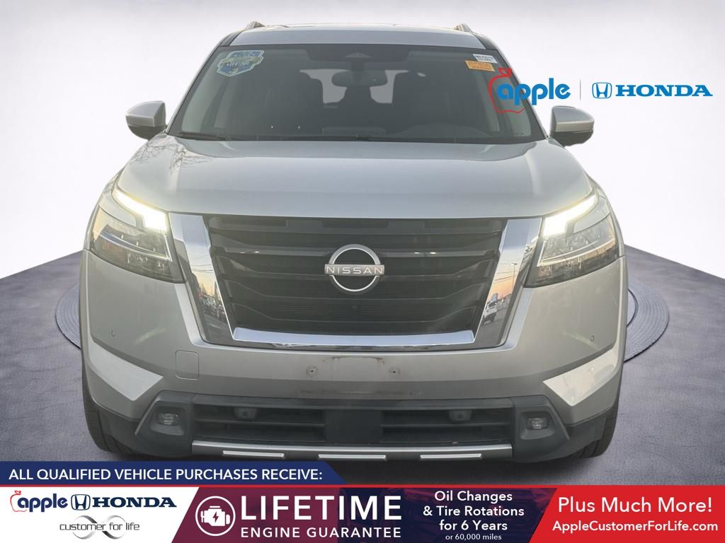 2022 Nissan Pathfinder SL 4WD