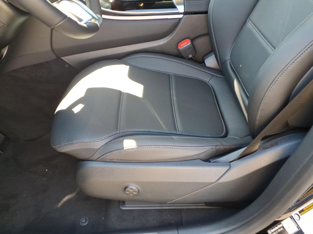 New 2026 Black Mercedes-Benz GLC 300 image 15