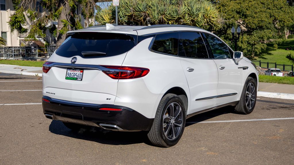 Used 2020 Buick Enclave Essence 4D Sport Utility